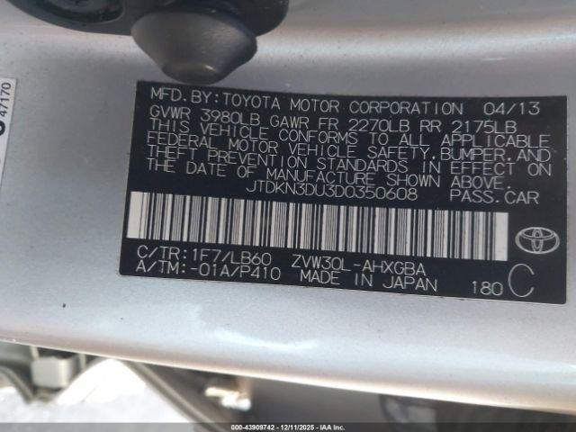 Toyota Prius Four Image 7