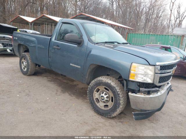  Salvage Chevrolet Silverado 2500