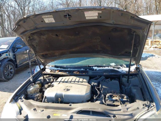 Toyota Avalon Touring Image 4