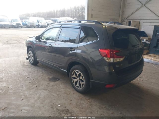 Subaru Forester Premium Image 3