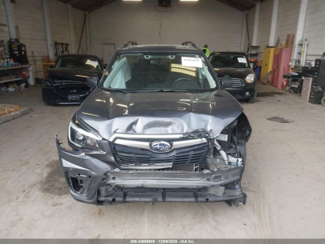 Subaru Forester Premium Image 14