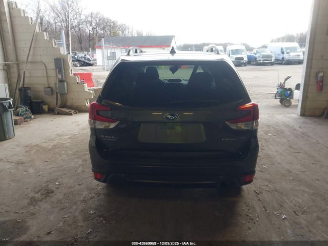 Subaru Forester Premium Image 16