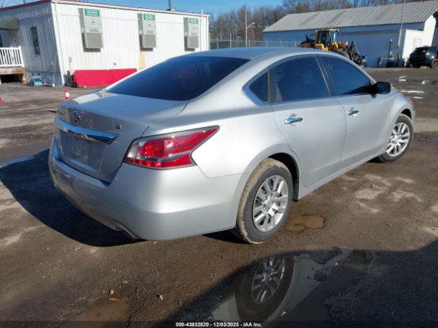 Nissan Altima Image 15