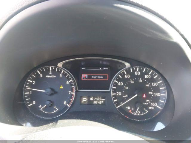 Nissan Altima Image 6