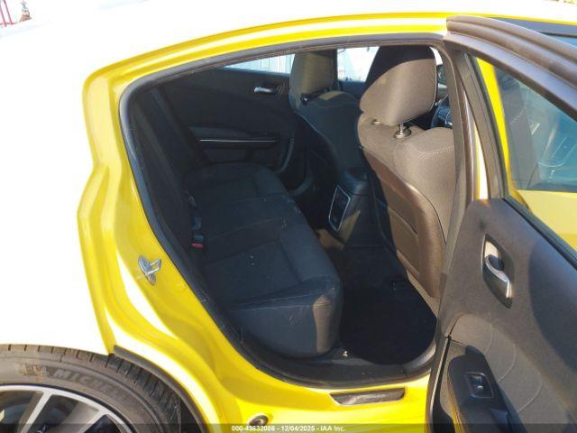 Dodge Charger Image 10