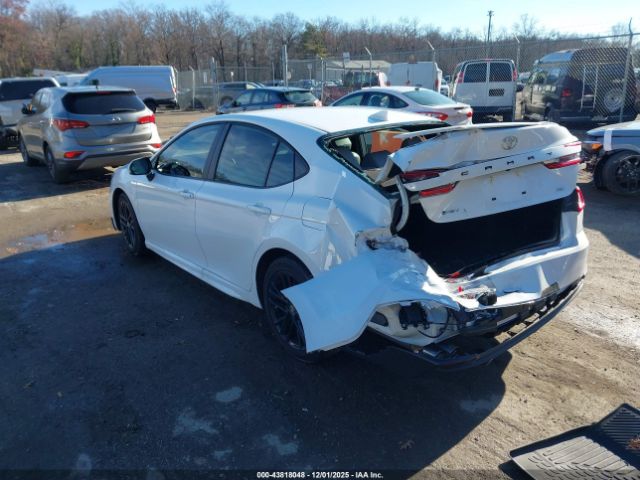 Toyota Camry Se Image 15