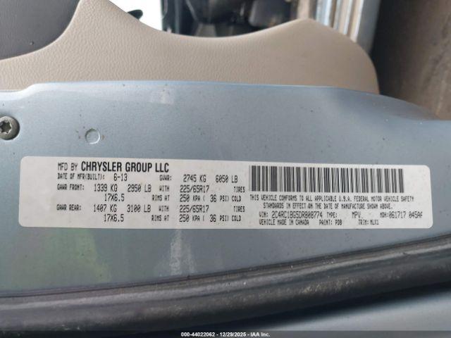 Chrysler Town & Country Touring Image 10