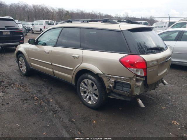 Subaru Outback 2.5i Limited Image 11