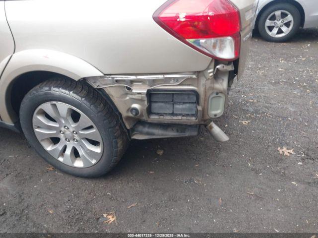 Subaru Outback 2.5i Limited Image 6