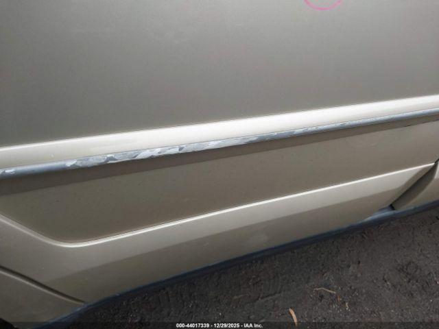 Subaru Outback 2.5i Limited Image 10