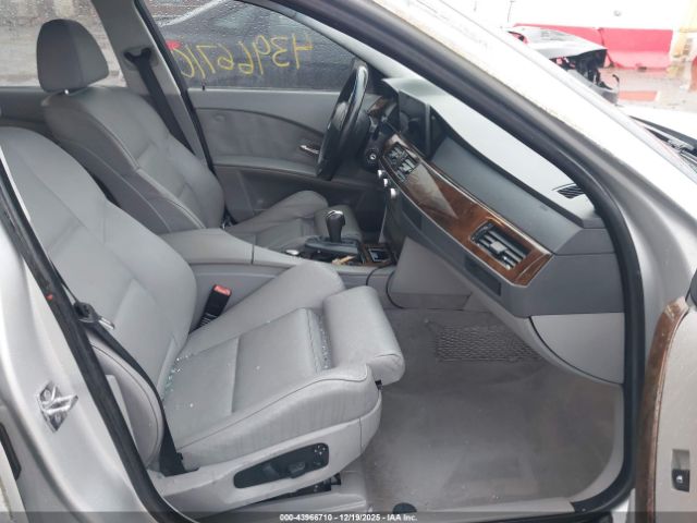 BMW 5 Series Image 8