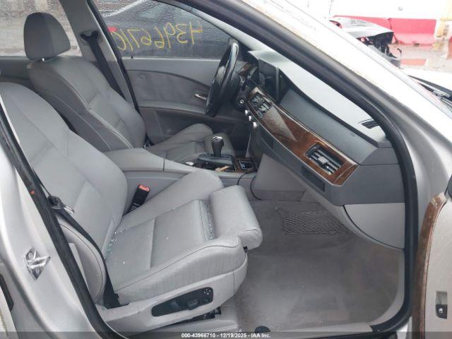 BMW 5 Series Image 8