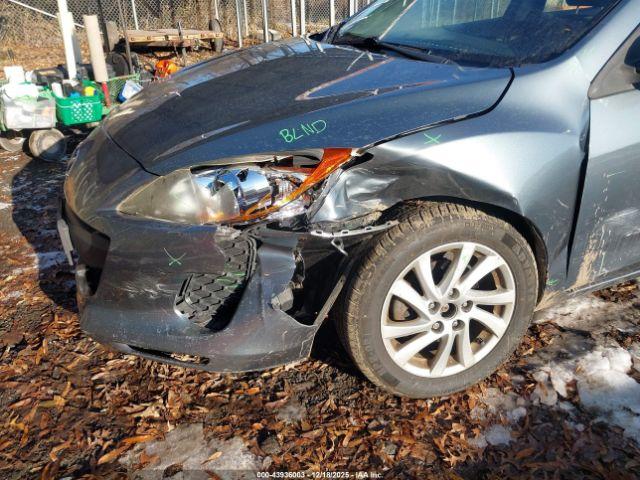 Mazda Mazda3 I Touring Image 5