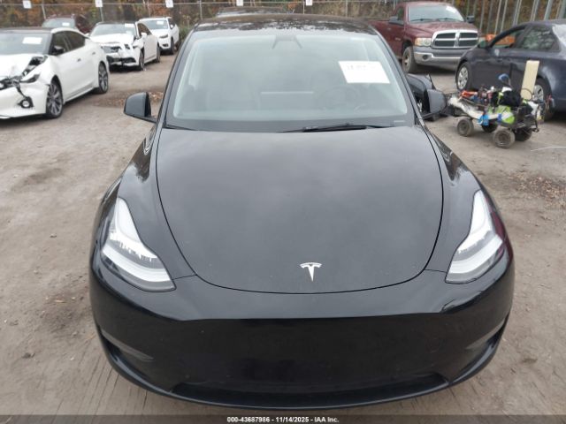 Tesla Model Y Long Range Dual Motor All-wheel Drive Image 14