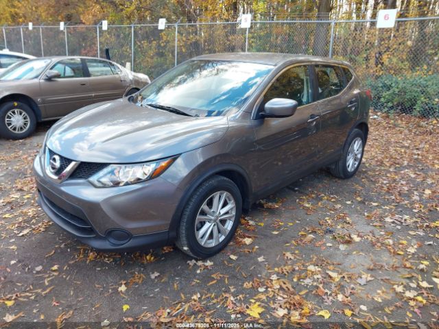 Nissan Rogue S Image 3