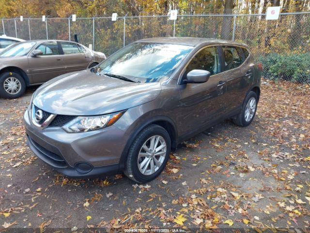 Nissan Rogue S Image 3