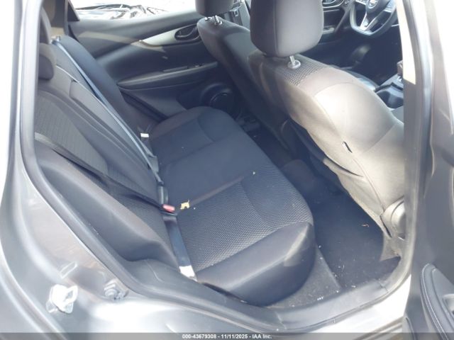 Nissan Rogue S Image 7