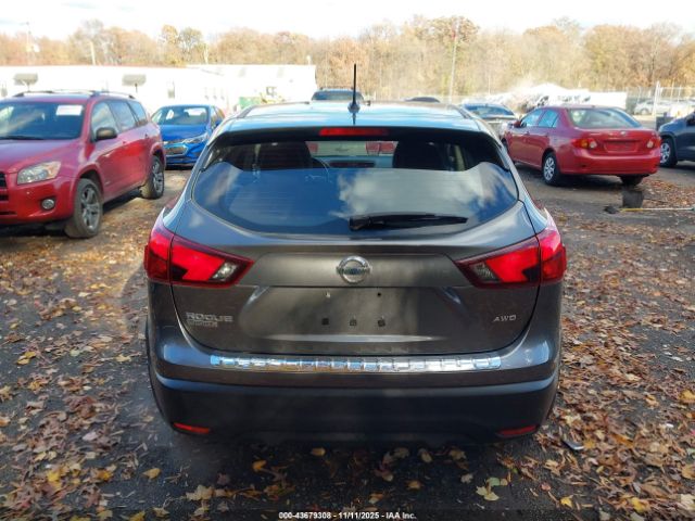 Nissan Rogue S Image 14