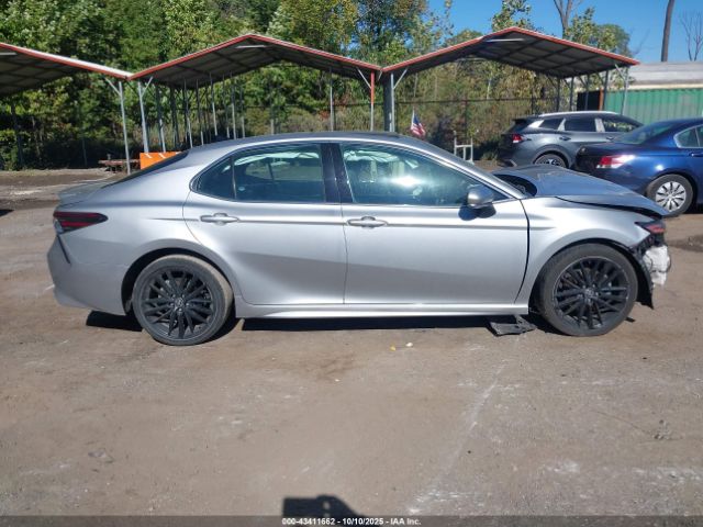 Toyota Camry Xse Image 3