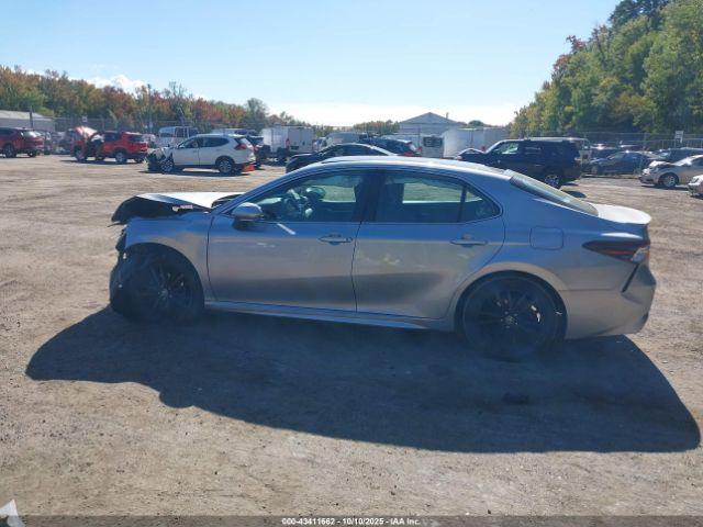 Toyota Camry Xse Image 11