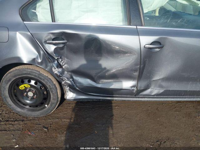 Volkswagen Jetta 2.0l Tdi Se Image 13