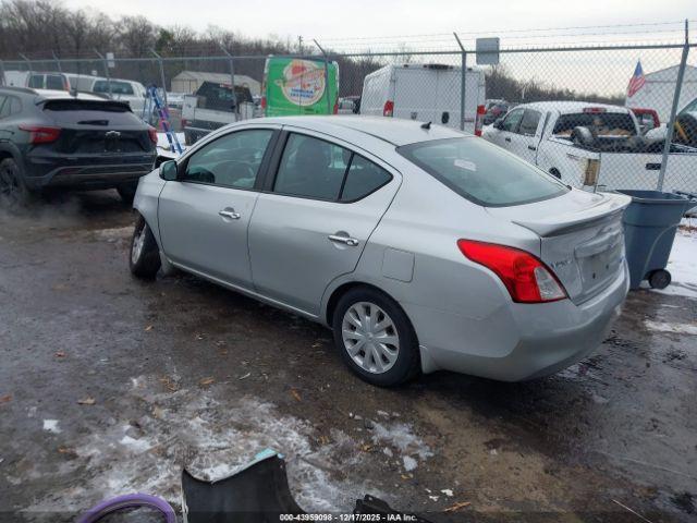 Nissan Versa 1.6 Sv Image 2