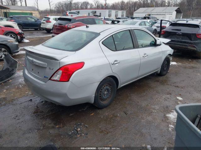 Nissan Versa 1.6 Sv Image 5
