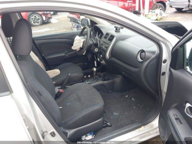 Nissan Versa 1.6 Sv Image 3