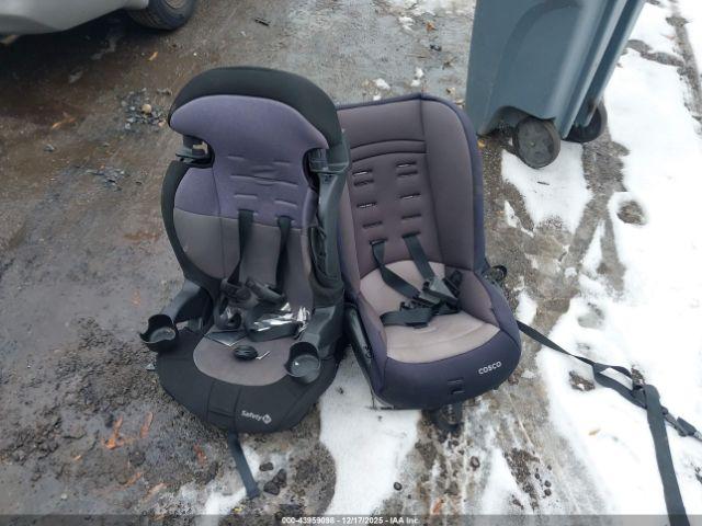 Nissan Versa 1.6 Sv Image 9