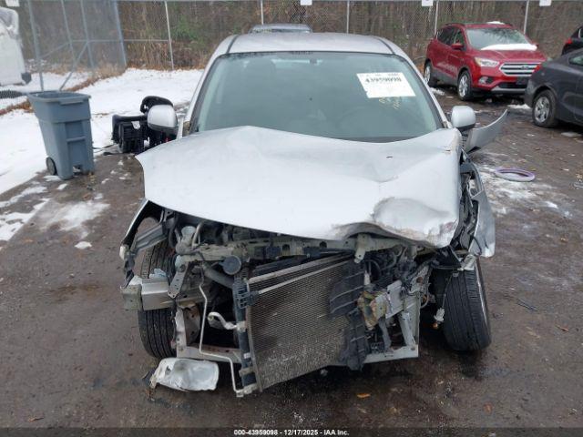 Nissan Versa 1.6 Sv Image 12