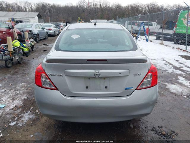Nissan Versa 1.6 Sv Image 16