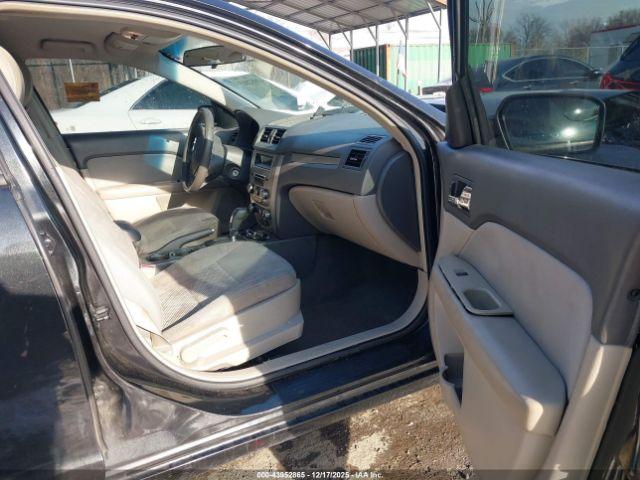 Ford Fusion S Image 15