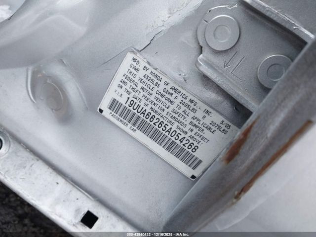 Acura TL 3.2 Image 12