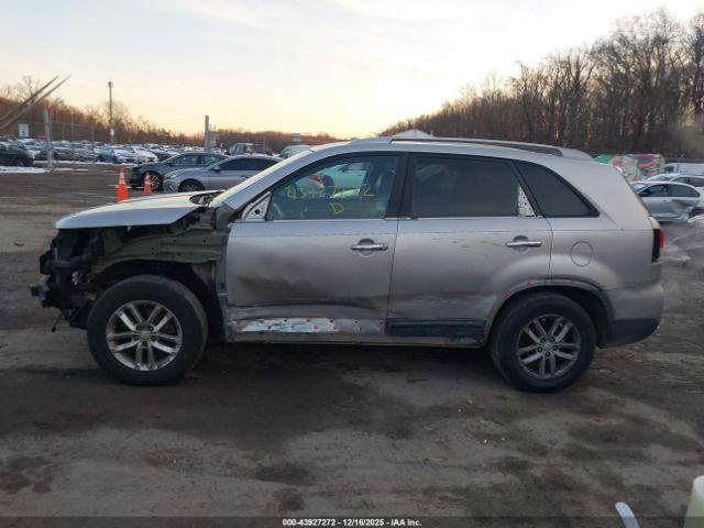 Kia Sorento Lx Image 11