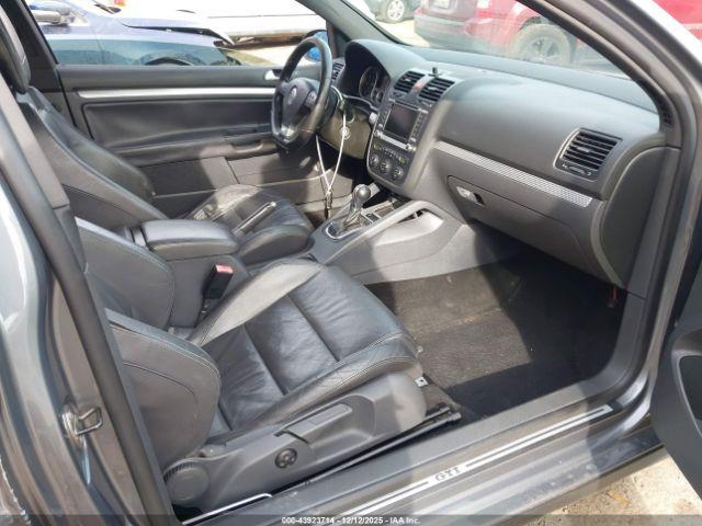 Volkswagen GTI Image 3