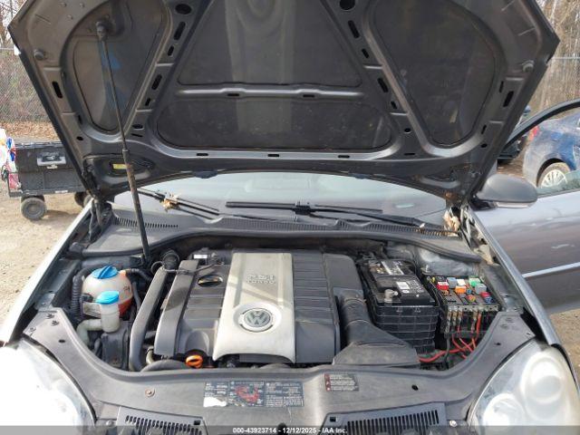 Volkswagen GTI Image 11