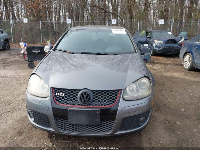 Volkswagen GTI Image 8