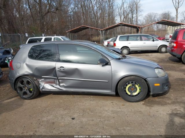 Volkswagen GTI Image 10