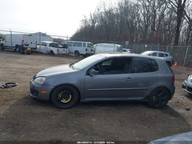 Volkswagen GTI Image 13