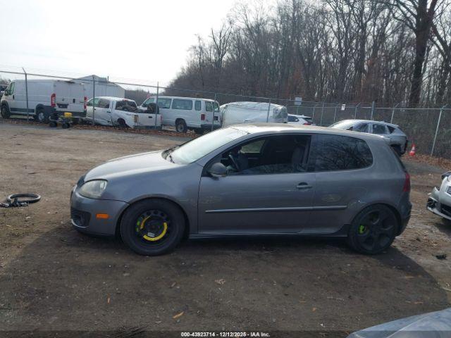 Volkswagen GTI Image 13