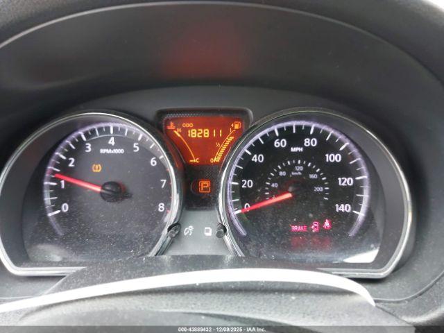 Nissan Versa 1.6 Sv Image 10