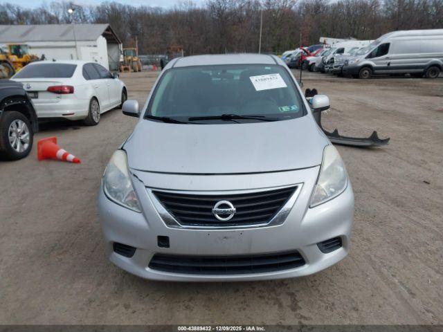 Nissan Versa 1.6 Sv Image 12