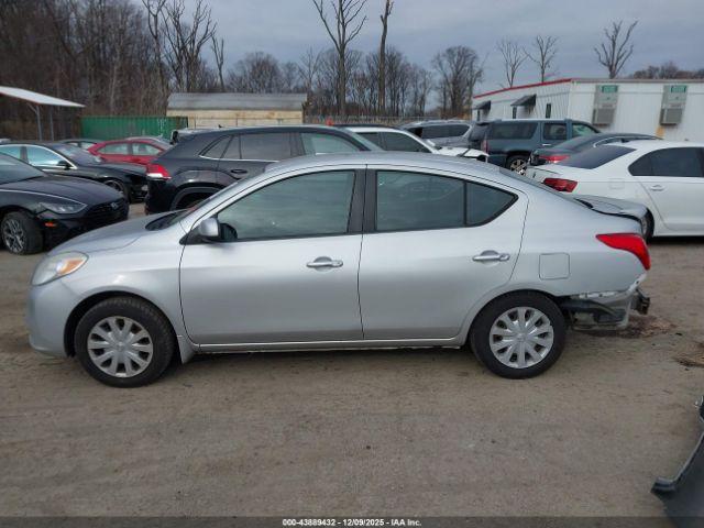 Nissan Versa 1.6 Sv Image 6