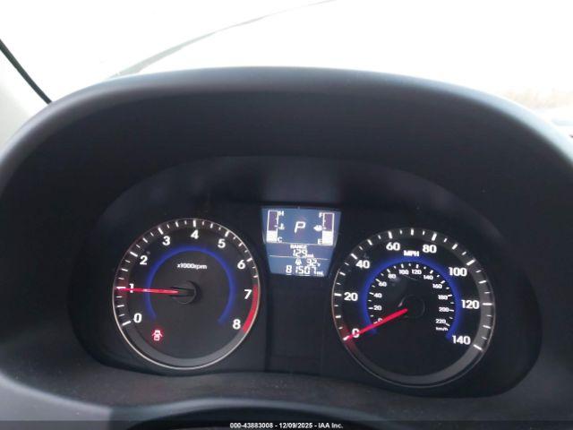 Hyundai ACCENT Se Image 9