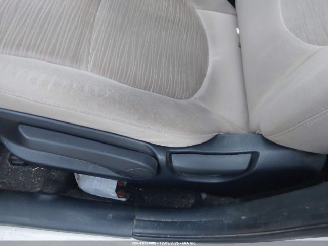 Hyundai ACCENT Se Image 7