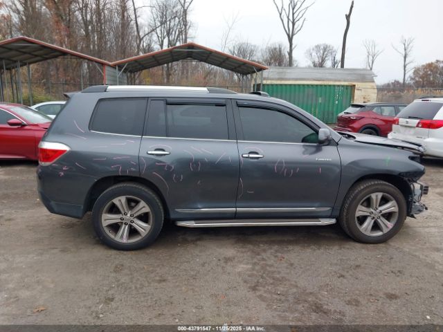 Toyota Highlander Limited V6 Image 11