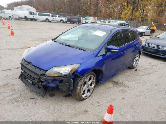 Ford Focus St Image 4