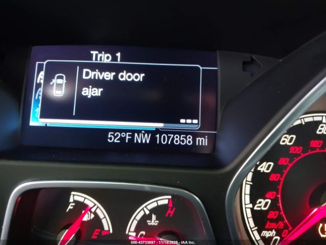 Ford Focus St Image 15