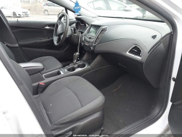 Chevrolet Cruze Lt Image 13