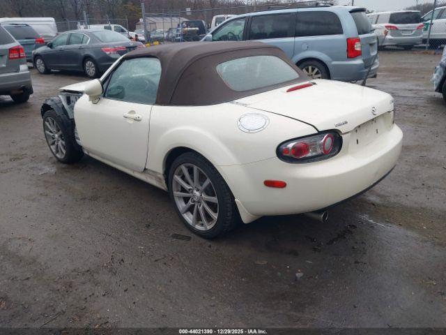 Mazda Mx-5 Grand Touring Image 2